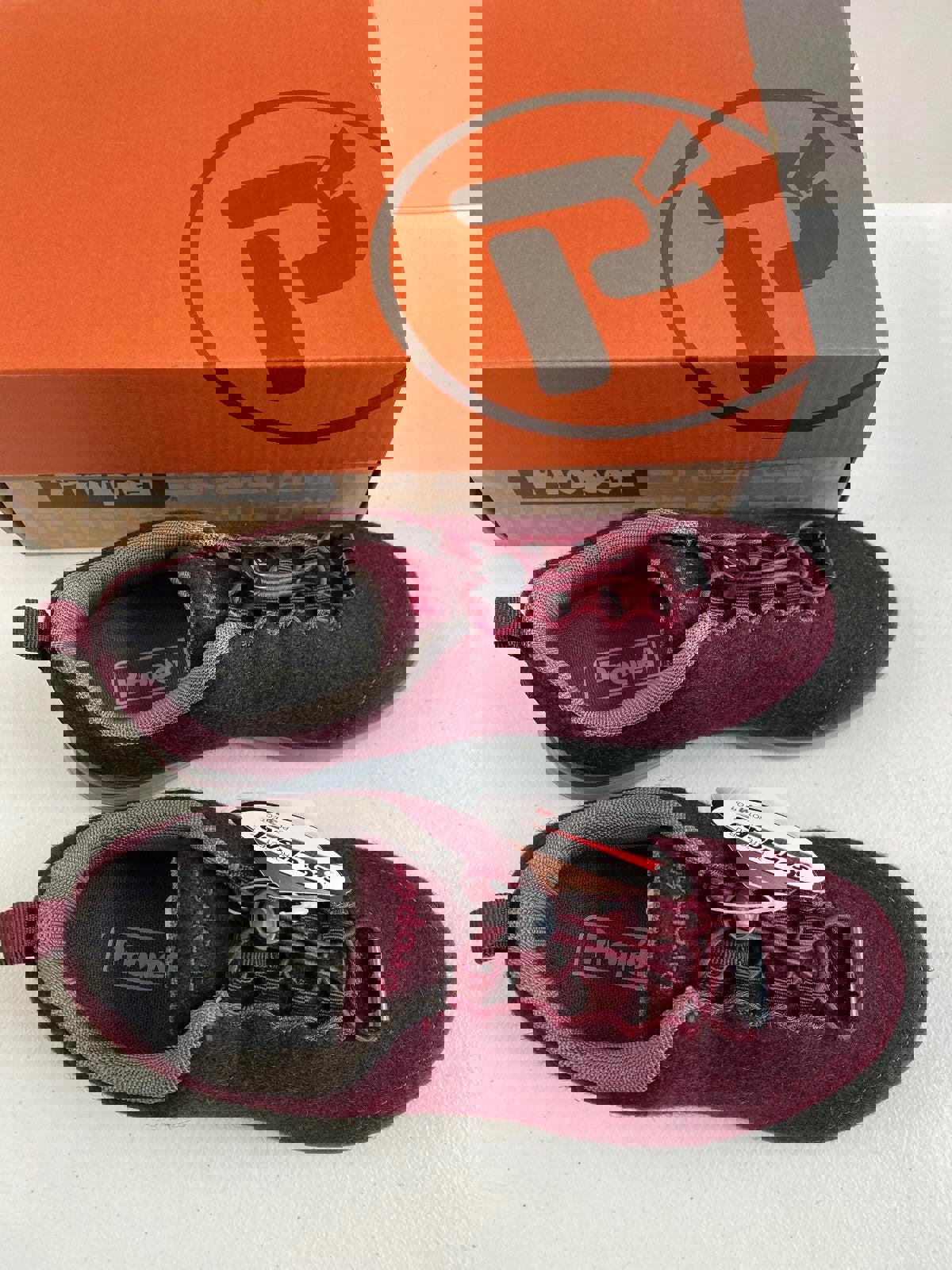 Zapatillas deportivas ligeras Propet Travel Fit Prestige para mujer, talla 6 estrecha (AA, N) / Franela burdeos