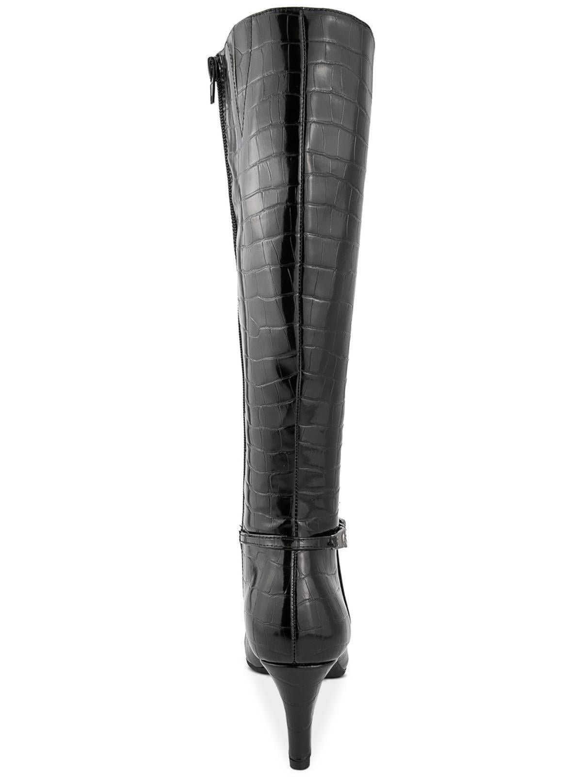 KAREN SCOTT Botas de tacón bajo con punta de almendra y cadena negra para mujer, talla 6.5 M