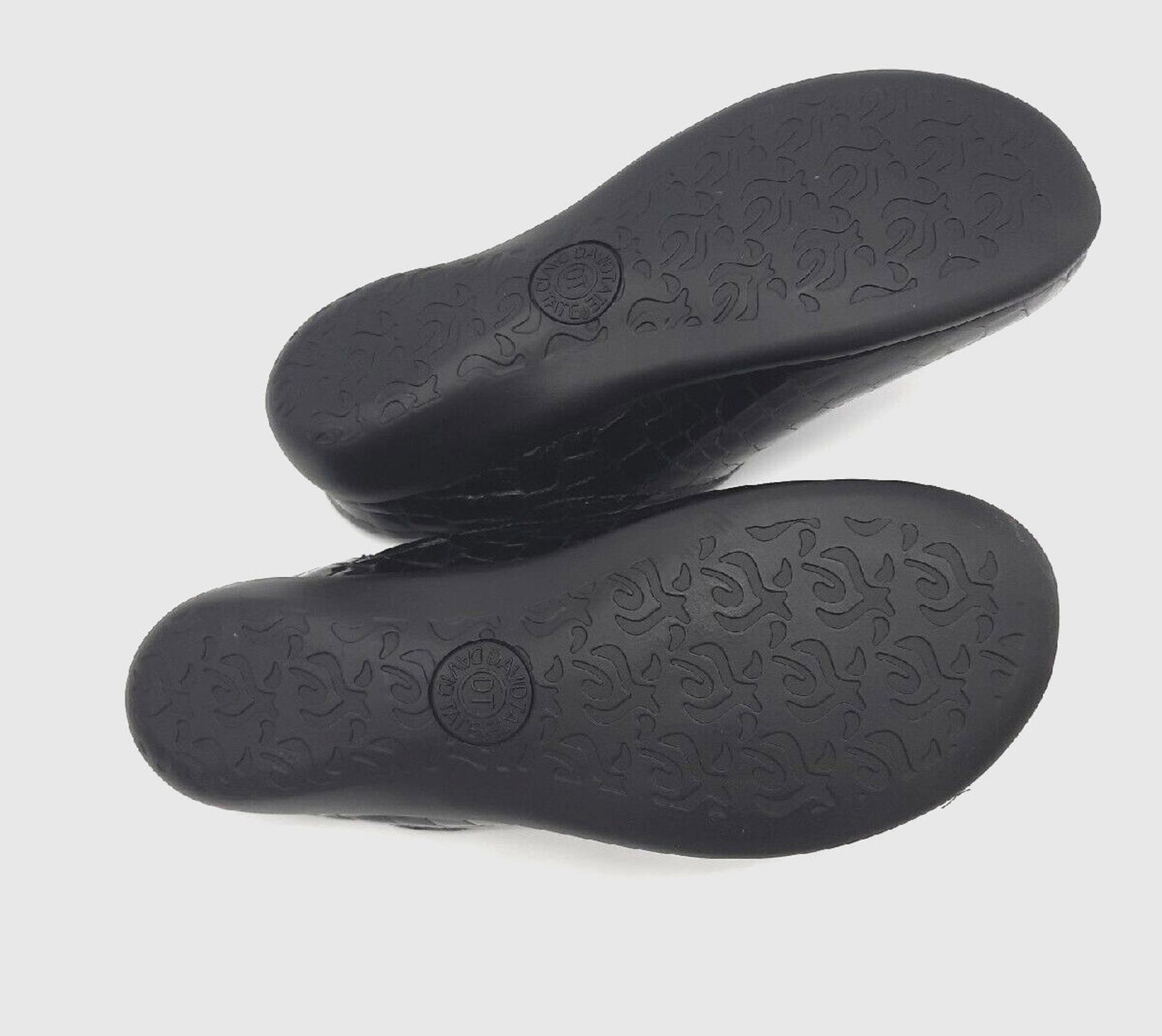 David Tate Catalina CHS19-612 Zuecos tipo mule de cuero negro para mujer, talla 6M, nuevos