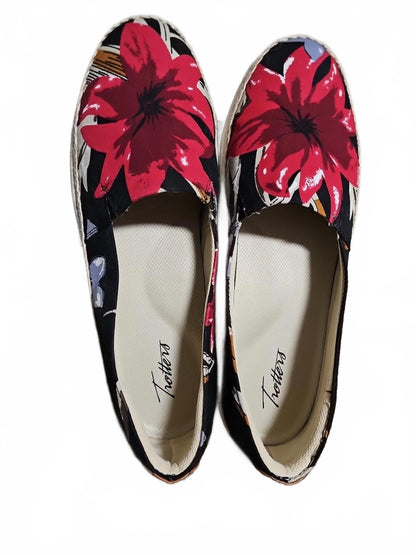 Trotters Womens Accent Slip On Comfort Loafers 6 Narrow (AA,N) / Red/Floral/Linen